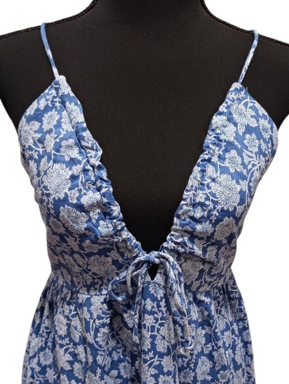 Sim & Sam Halter V-Neck Bohemian Floral Maxi Dress Smocked Back - Picture 3 of 11